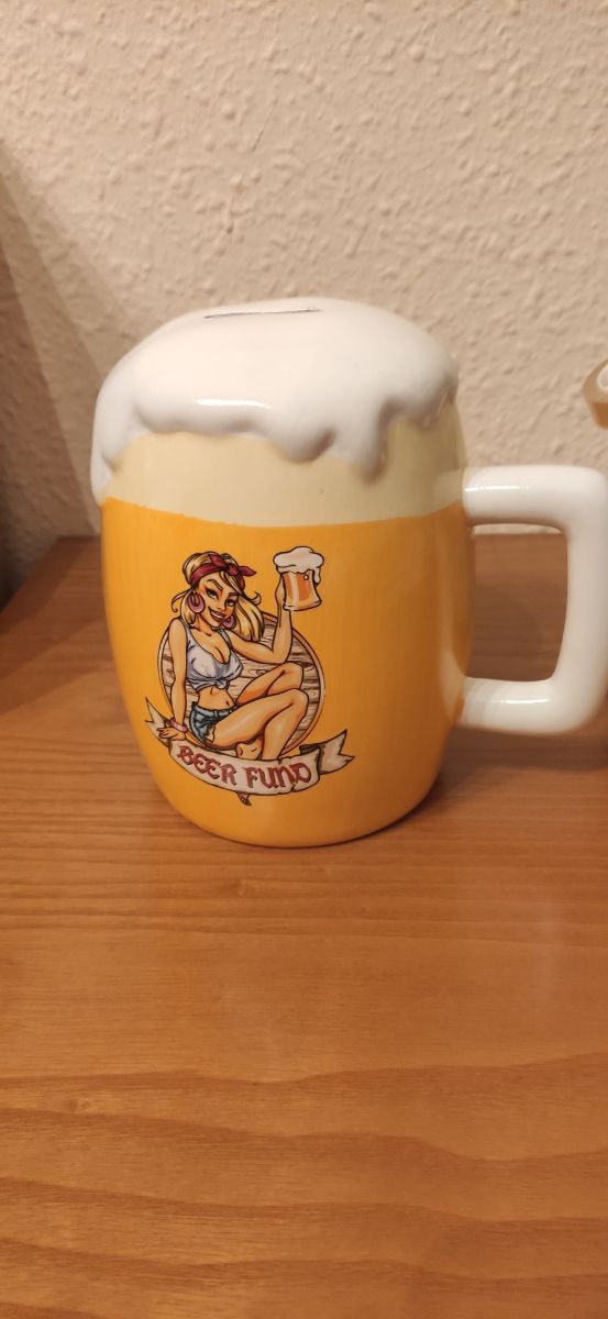 Hucha jarra de cerveza