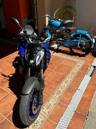YAMAHA MT-07