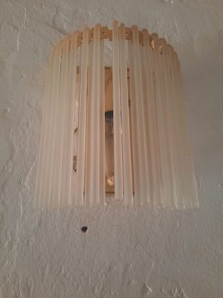 lampara pared (se recoge en Montblanc)