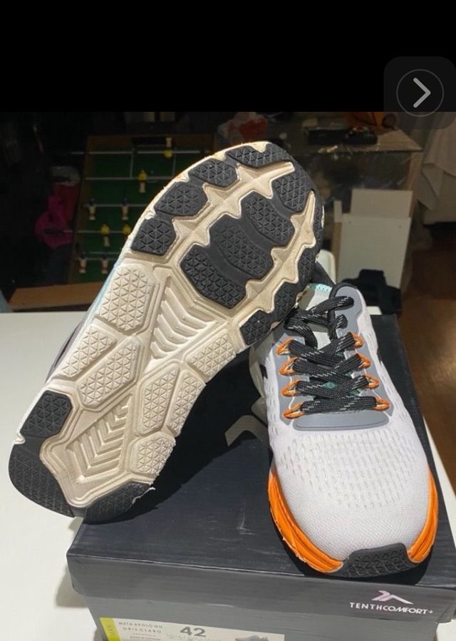 ZAPATILLAS DE DEPORTE talla 42 Marca TENTHCOMFORT+