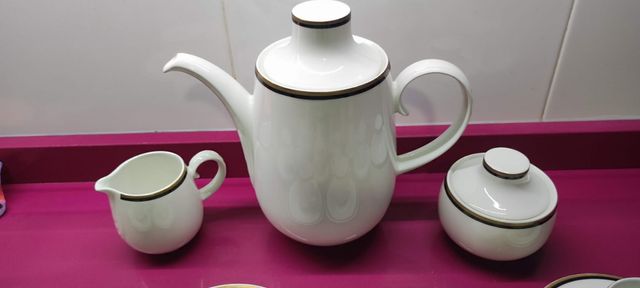 Juego café porcelana Santa Clara, muy elegante