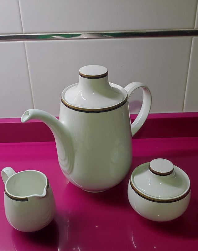 Juego café porcelana Santa Clara, muy elegante