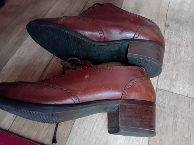 Zapatos con cordones