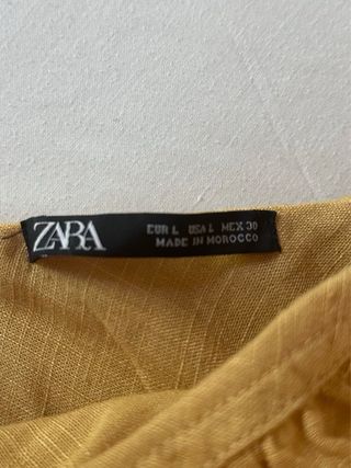 Top mostaza Zara Hombros asimetricos
