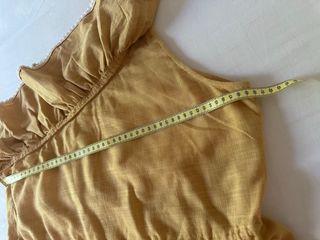 Top mostaza Zara Hombros asimetricos