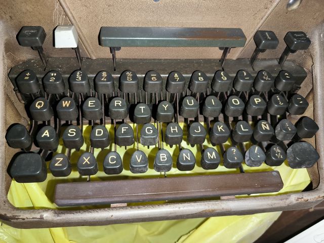 Máquina de escribir Byron