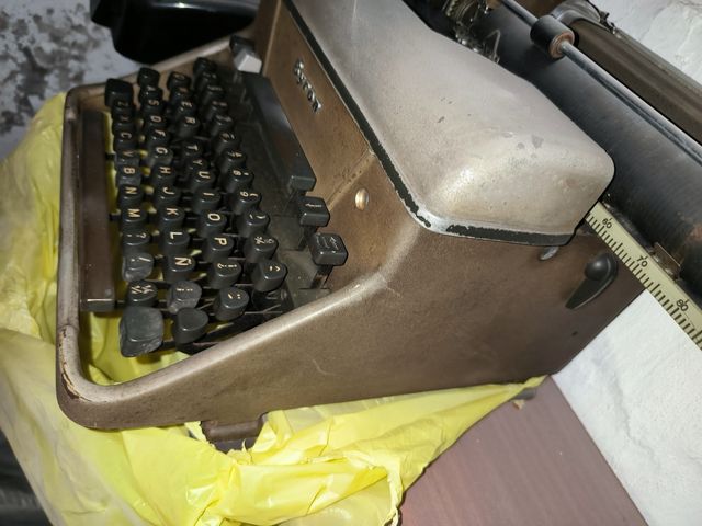 Máquina de escribir Byron