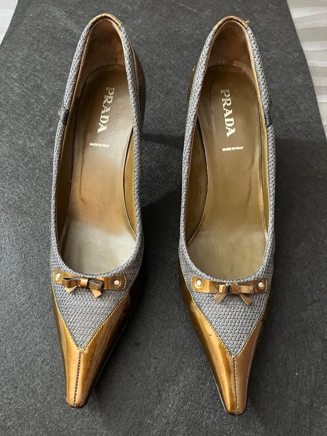 Zapatos de salon Prada
