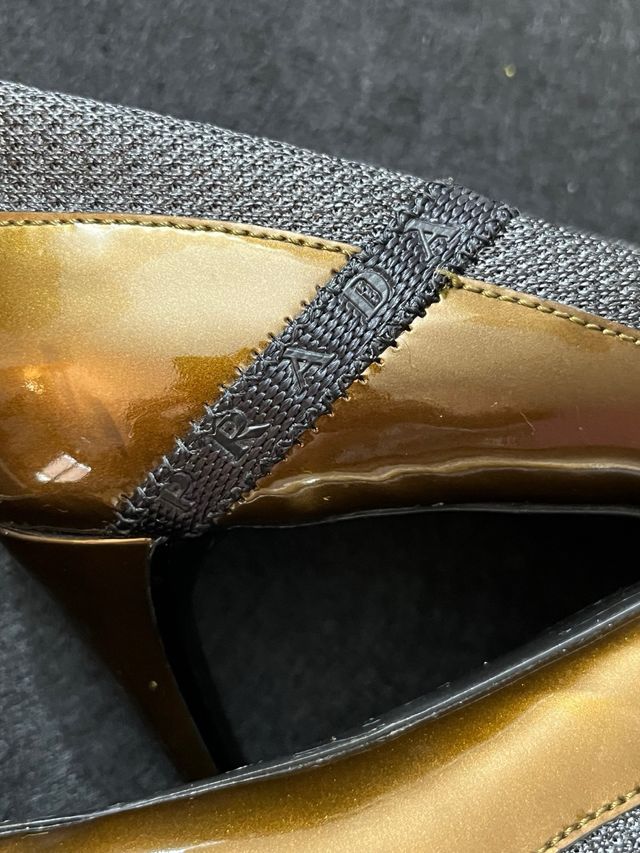 Zapatos de salon Prada