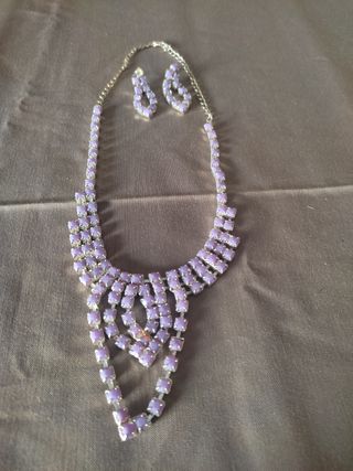Collar y pendientes 
