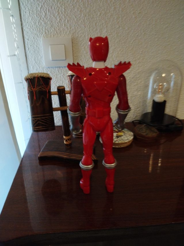 Figura Power Ranger rojo 30cm