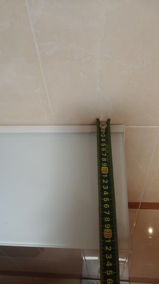 Estanterías de cristal traslúcido blanco