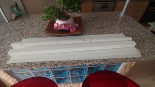 Estanterías de cristal traslúcido blanco