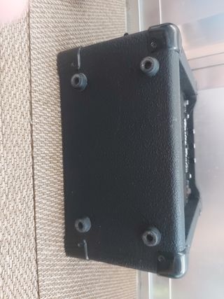 Amplificador para guitarra eléctrica.