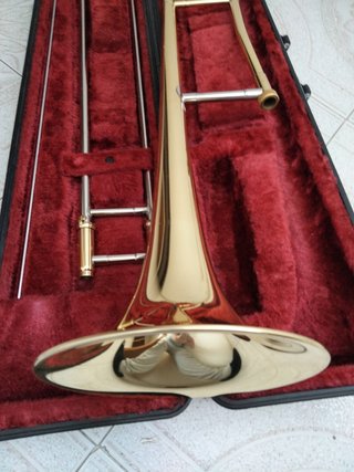 Trombón Yamaha ysl 354, Oró lacado