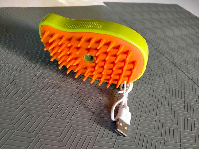 Gatto spazzola pelo usb