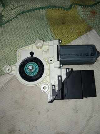 Motor elevalunas 1j4959812c 1c0959311A