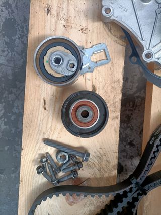 Kit de distribución Citroen C3 Picasso 1