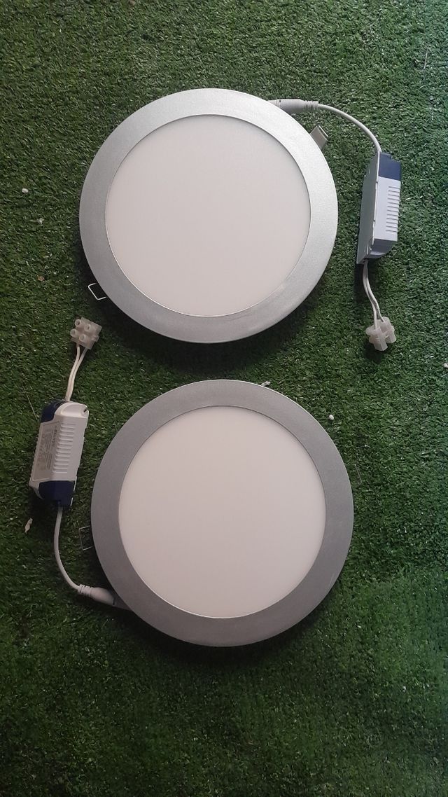 Conjunto de tres focos redondo