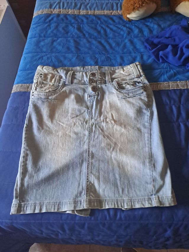 Falda vaquera chica