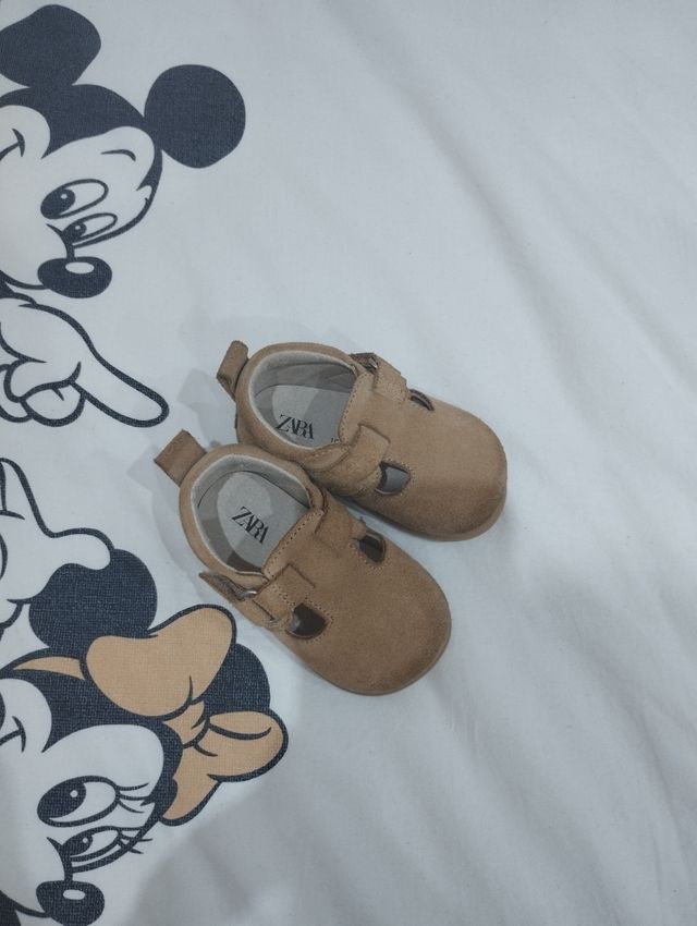Zapatos bebe zara