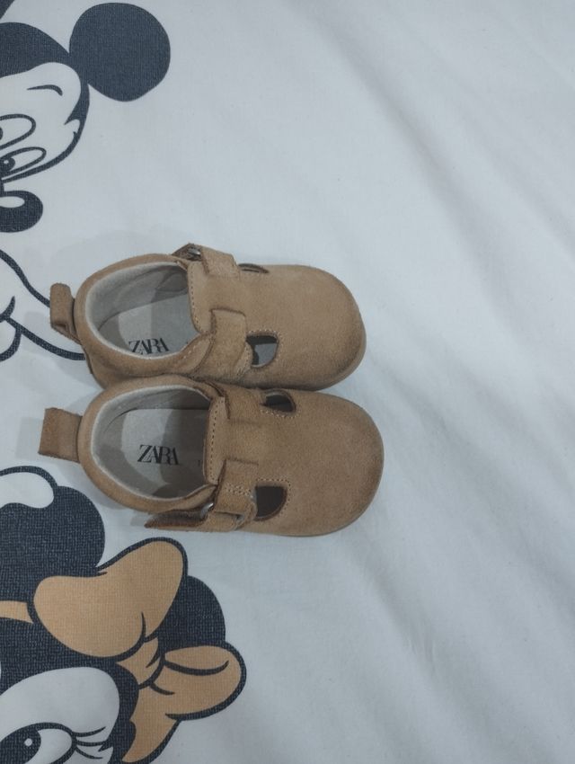 Zapatos bebe zara