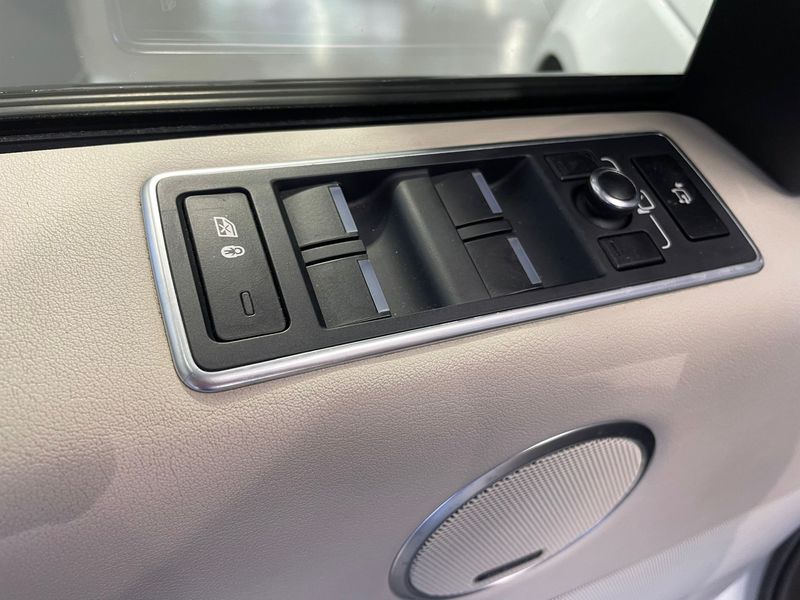 Land Rover Range Rover 3.0 TDV6 Vogue 2015, foto 25