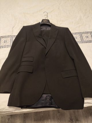 Traje hombre marca Caramelo