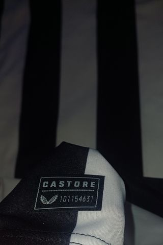 Camiseta Newcastle 23/24 ORIGINAL.