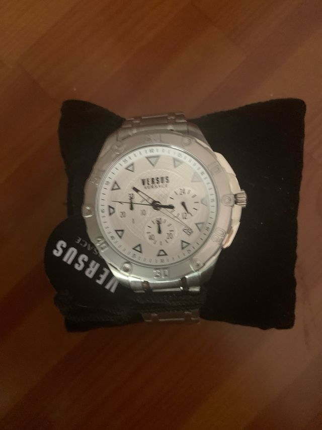 Reloj hombre versus versace