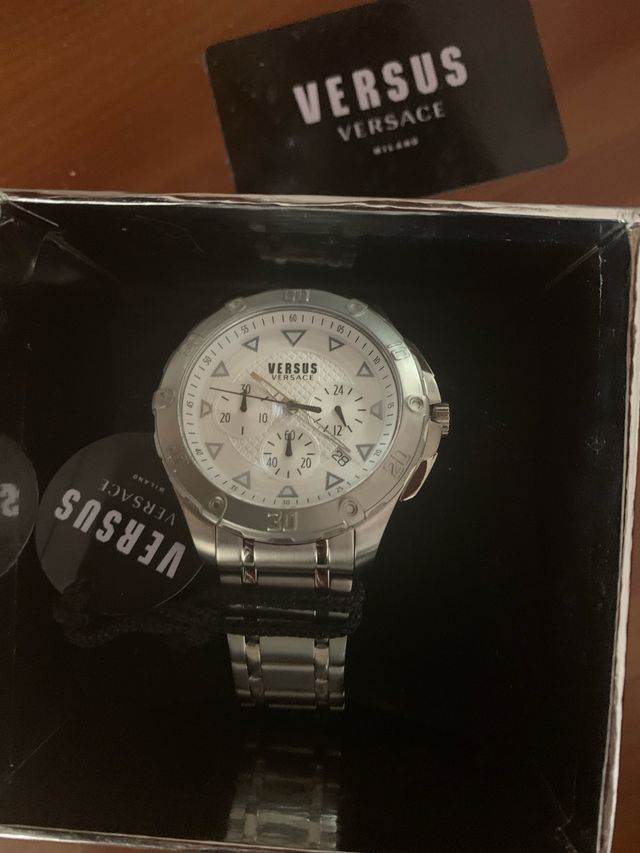 Reloj hombre versus versace