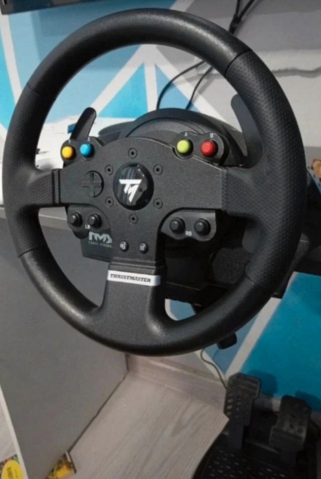 Volante thrustmaster con force e feedback Xbox/p