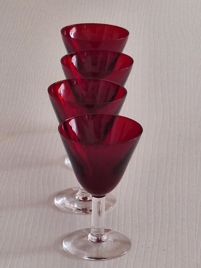 Copas rojas de cristal