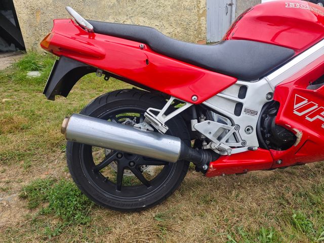 Honda VFR 750 RC 36