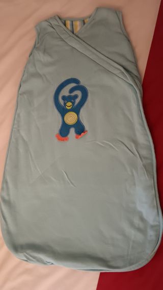 Cuna, colchón y ropa de cuna