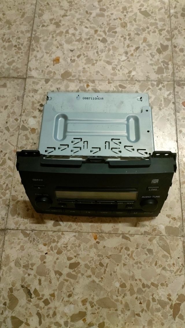 Radio land Cruiser prado