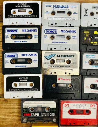 Lote de 33 juegos cassettes para spectrum