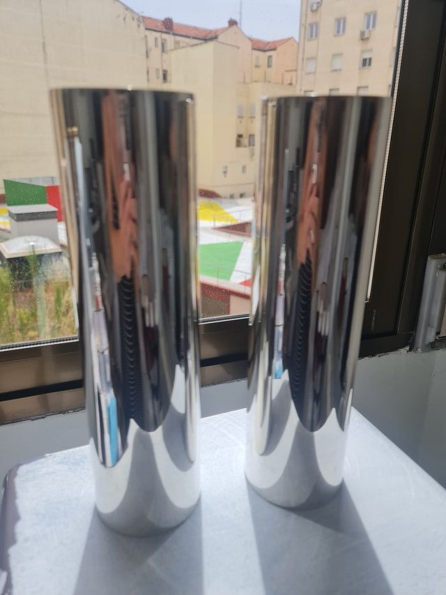 JARRON TUBO FLORERO DE ALPACA+CUERO MAESTRIA