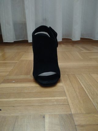 Zapatos tacón alto