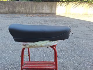 Sella lunga per vespa 50