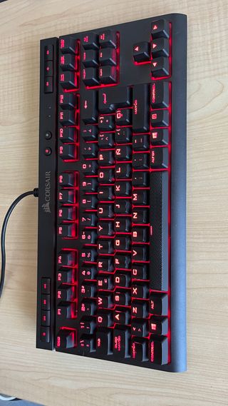 Teclado mecánico Corsair Gaming K63 keyboard