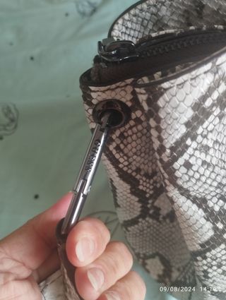 Bolso Guess con bandolera para cruzar