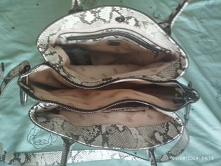 Bolso Guess con bandolera para cruzar