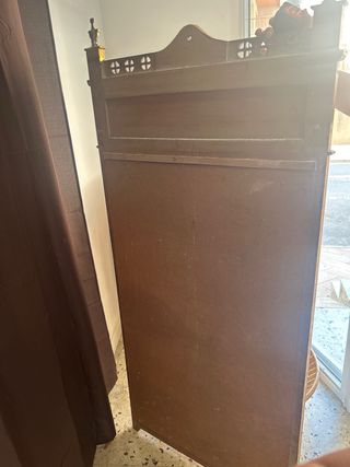 Antiguo espejo de barberia, todo en madera