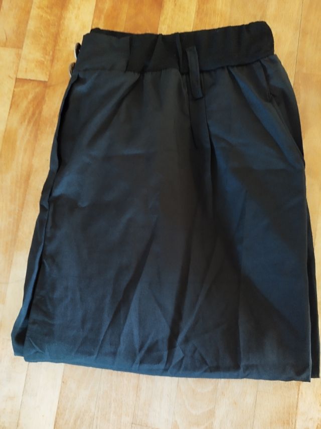 Pantalón pirata negro 