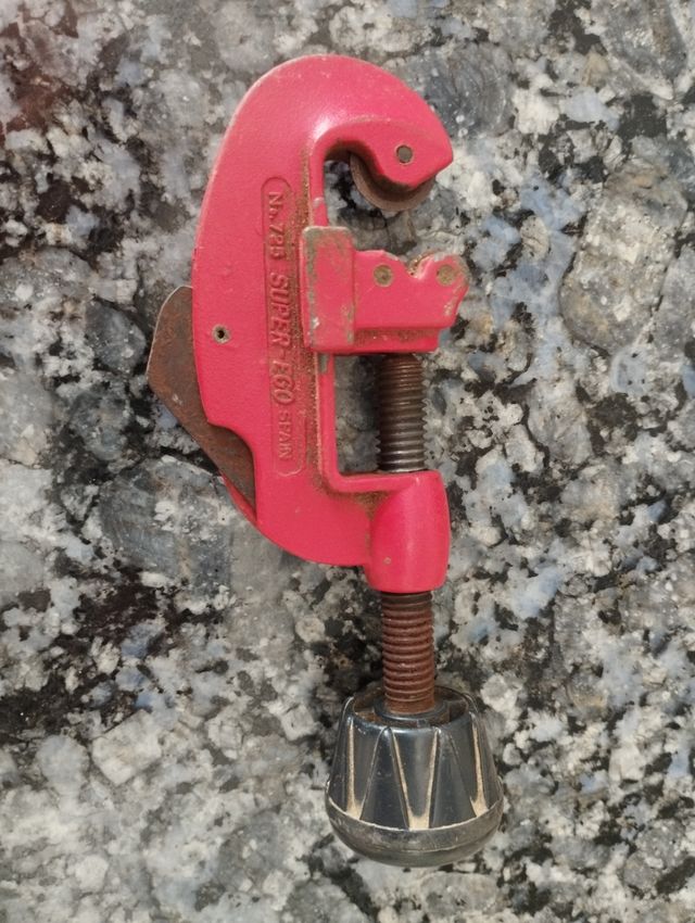 Corta tubos 3-30mmm 1/8 super ego