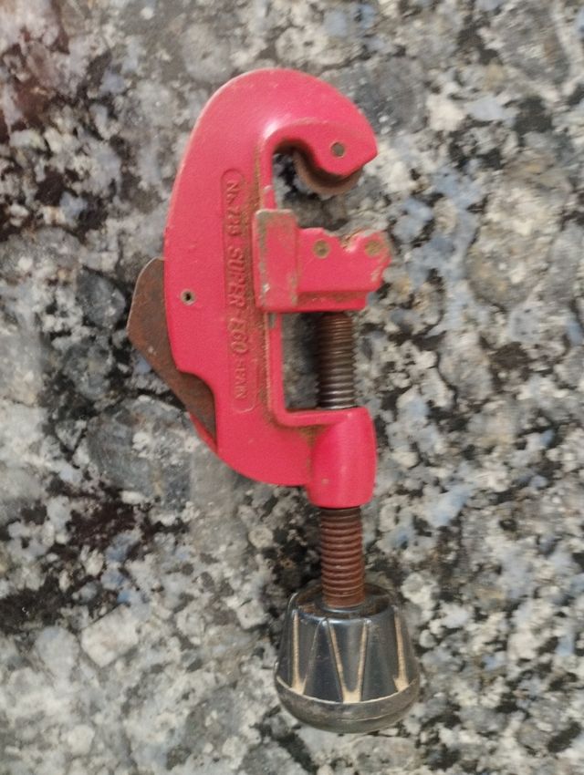 Corta tubos 3-30mmm 1/8 super ego