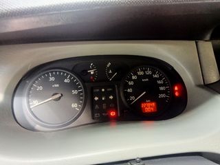  Furgoneta Renault Trafic 2005
