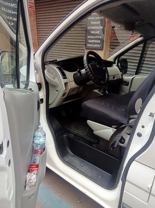  Furgoneta Renault Trafic 2005