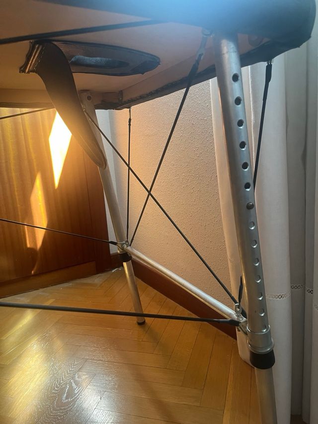 Camilla de Masajes con Patas de aluminio